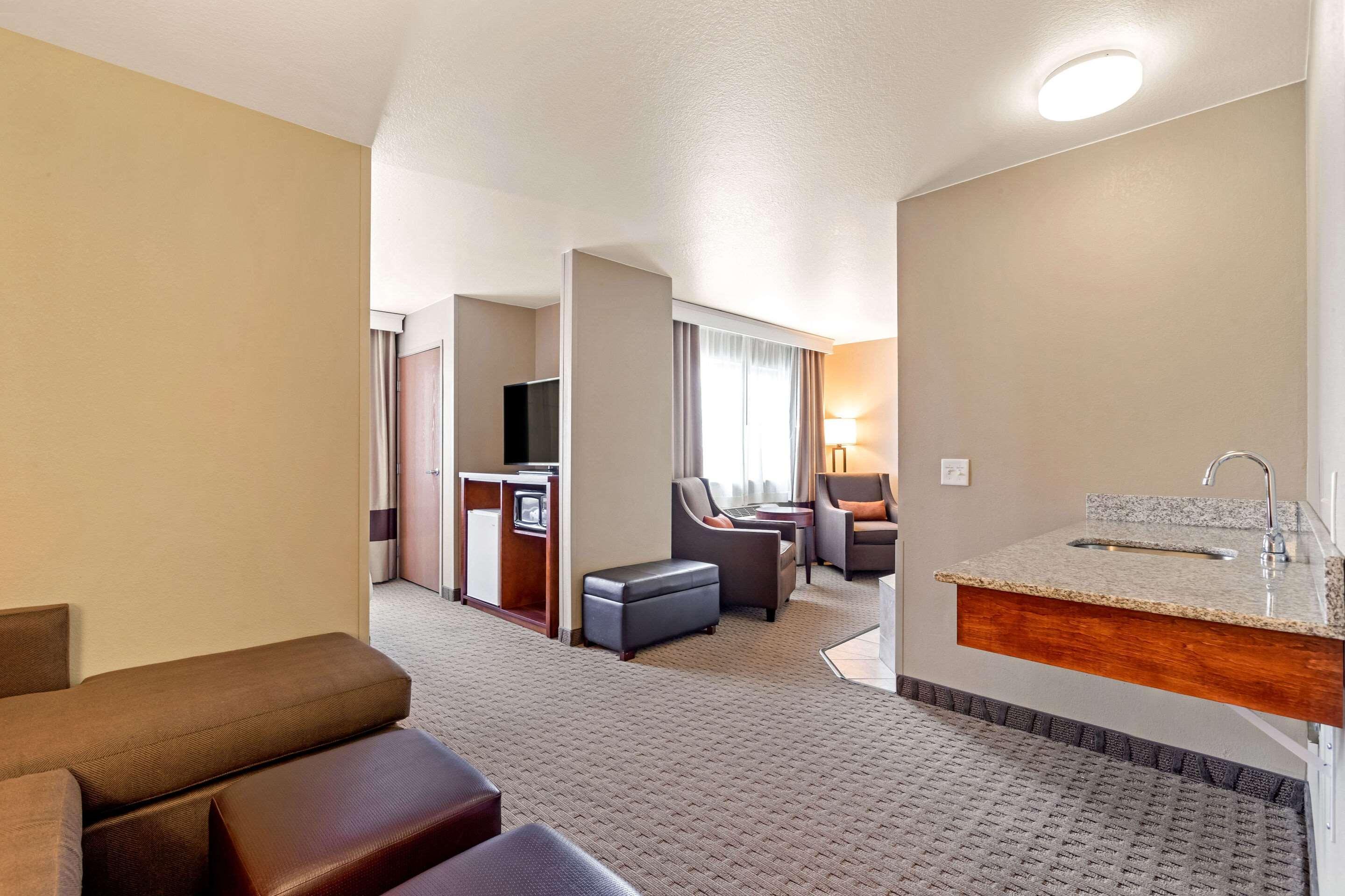Comfort Suites ברלינגטון מראה חיצוני תמונה