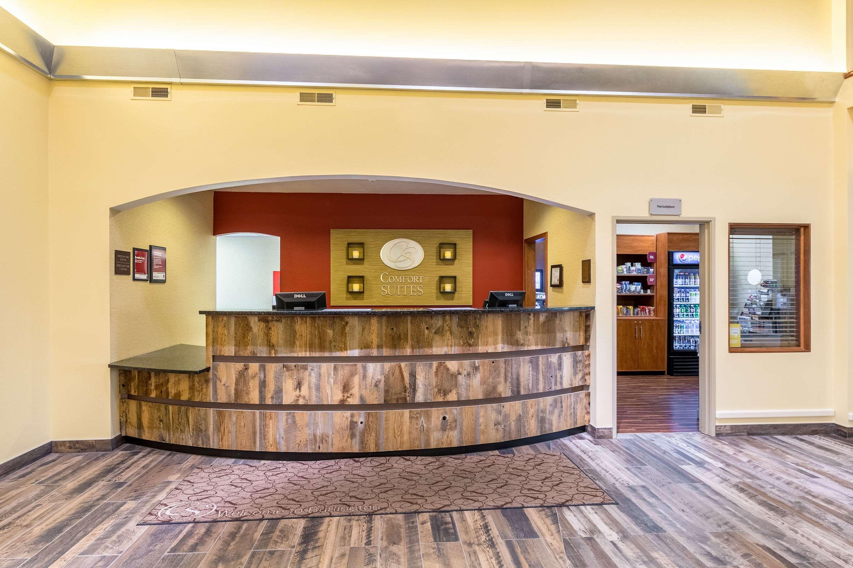 Comfort Suites ברלינגטון מראה חיצוני תמונה